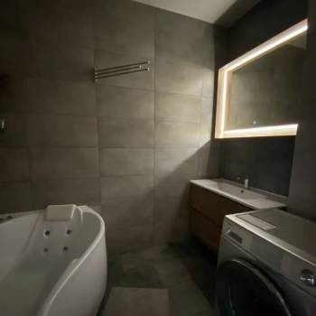 Сдается 2-х комнатная квартира, 90 м²