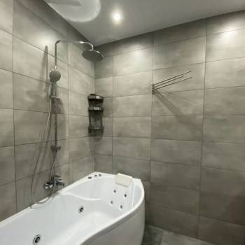 Сдается 2-х комнатная квартира, 90 м²