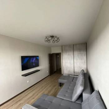 Сдается 2-х комнатная квартира, 90 м²