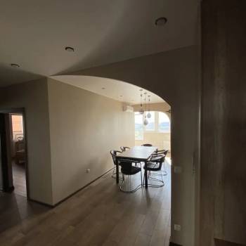 Сдается 2-х комнатная квартира, 90 м²