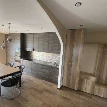 Сдается 2-х комнатная квартира, 90 м²