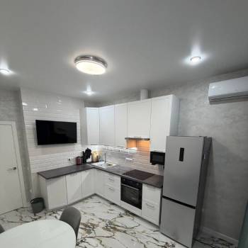 Продается 1-комнатная квартира, 47 м²