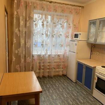 Сдается 1-комнатная квартира, 38 м²