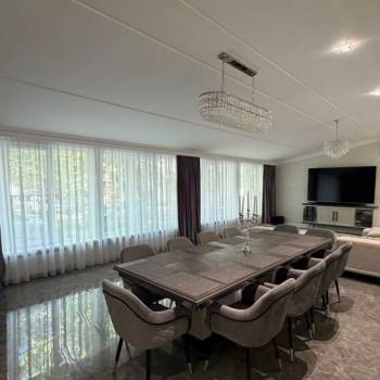 Продается Многокомнатная квартира, 178 м²
