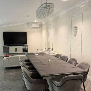 Продается Многокомнатная квартира, 178 м²