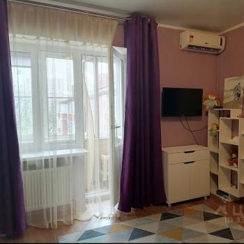 Продается 1-комнатная квартира, 38 м²