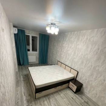 Продается 1-комнатная квартира, 40 м²