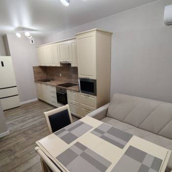 Сдается 1-комнатная квартира, 39 м²
