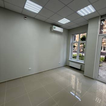 Сдается Нежилое помещение, 32 м²