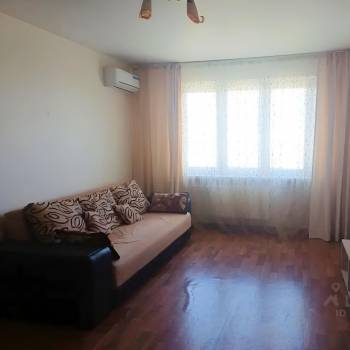 Сдается 1-комнатная квартира, 37 м²