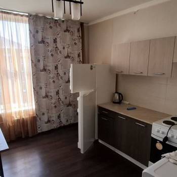 Сдается 1-комнатная квартира, 42 м²