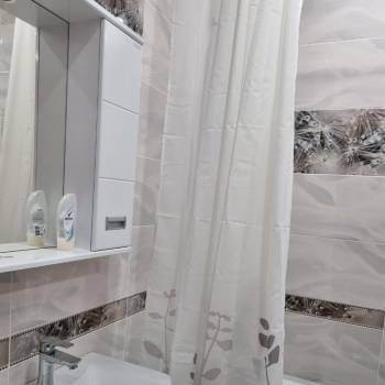 Продается 1-комнатная квартира, 44 м²