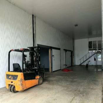 Сдается Нежилое помещение, 600 м²