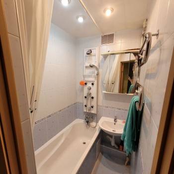 Сдается Многокомнатная квартира, 64 м²