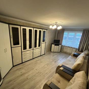 Сдается Многокомнатная квартира, 95 м²