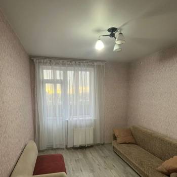 Сдается 1-комнатная квартира, 37 м²