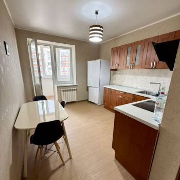 Сдается 1-комнатная квартира, 49 м²