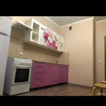 Сдается 1-комнатная квартира, 52 м²