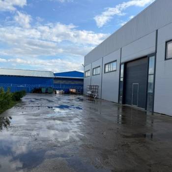 Сдается Нежилое помещение, 1300 м²
