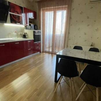Сдается 2-х комнатная квартира, 75 м²