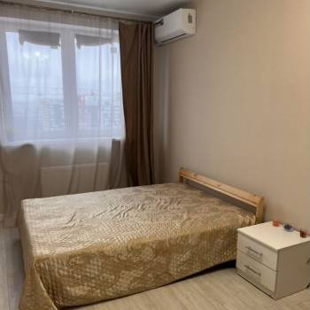 Сдается 1-комнатная квартира, 37 м²
