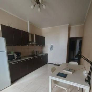 Продается 1-комнатная квартира, 50,7 м²