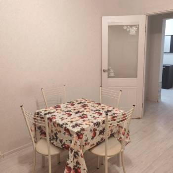 Сдается 2-х комнатная квартира, 72 м²