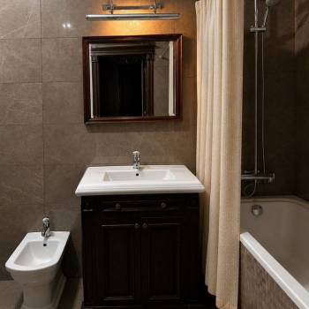 Продается Многокомнатная квартира, 105 м²