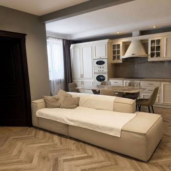 Продается Многокомнатная квартира, 105 м²
