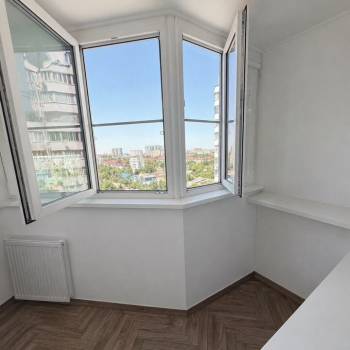 Продается Многокомнатная квартира, 105 м²