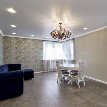 Продается 1-комнатная квартира, 52,6 м²