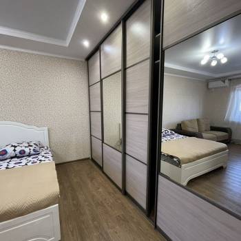 Сдается 1-комнатная квартира, 50 м²