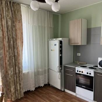 Сдается 1-комнатная квартира, 40 м²