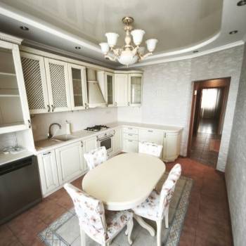 Продается Многокомнатная квартира, 139 м²