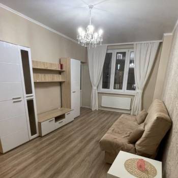 Сдается 1-комнатная квартира, 40 м²