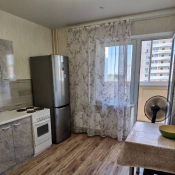 Сдается 1-комнатная квартира, 38 м²