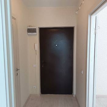 Продается 1-комнатная квартира, 38 м²