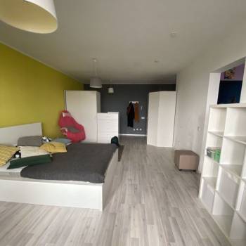 Продается 1-комнатная квартира, 55 м²