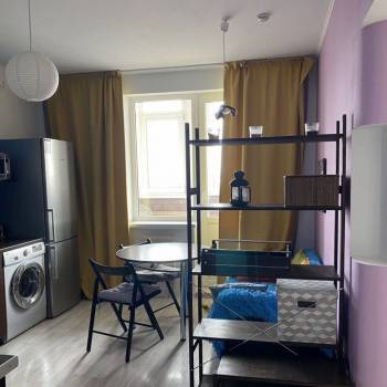 Продается 1-комнатная квартира, 55 м²