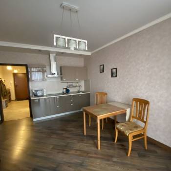 Сдается 1-комнатная квартира, 52 м²