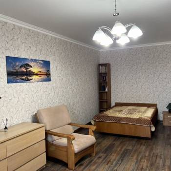 Сдается 1-комнатная квартира, 52 м²
