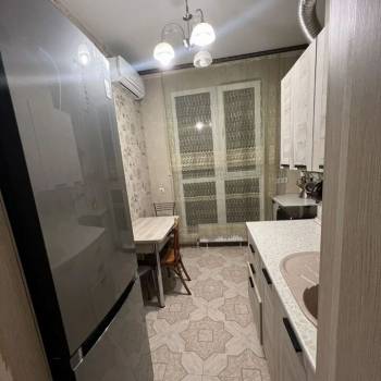 Продается 1-комнатная квартира, 32 м²