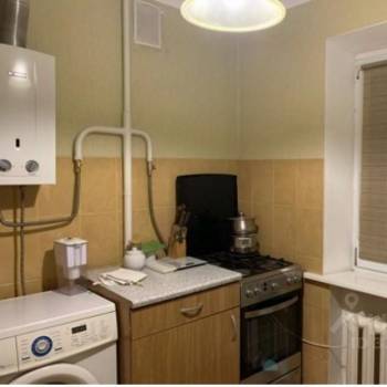 Продается 1-комнатная квартира, 32 м²