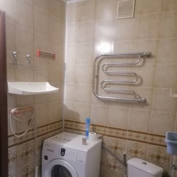 Продается 1-комнатная квартира, 42 м²