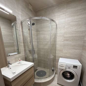 Сдается 2-х комнатная квартира, 79 м²