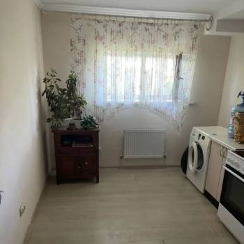 Продается 1-комнатная квартира, 35 м²