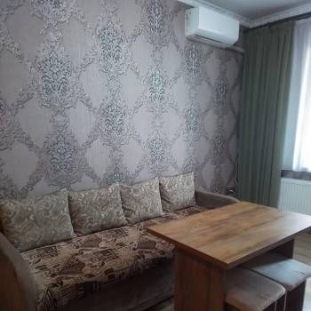 Продается 1-комнатная квартира, 49 м²
