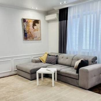 Продается 3-х комнатная квартира, 104 м²