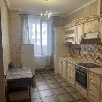 Сдается 1-комнатная квартира, 40 м²