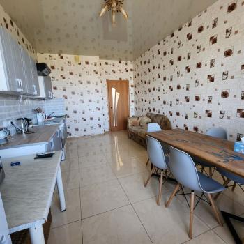 Сдается 2-х комнатная квартира, 77 м²